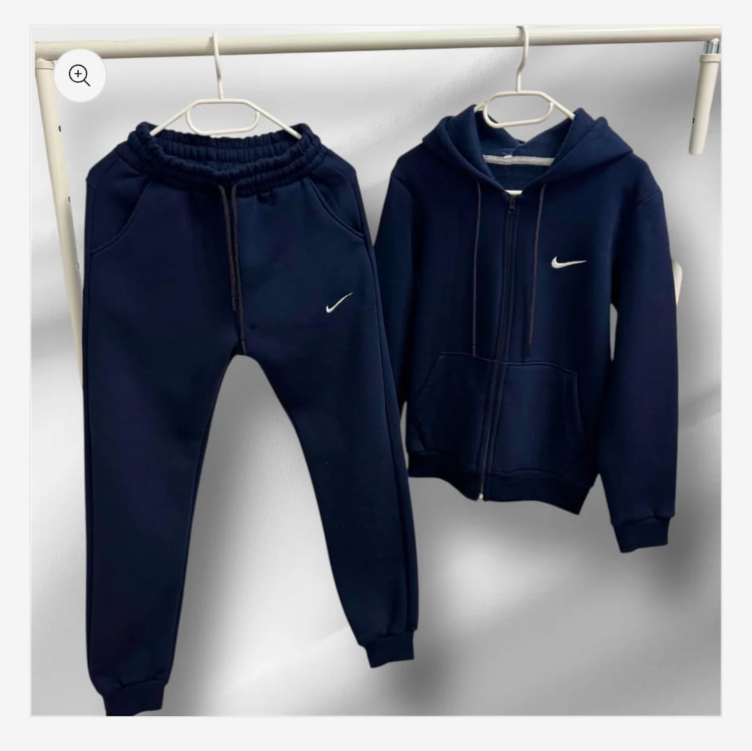 Trening Nike vatuit+un cadou