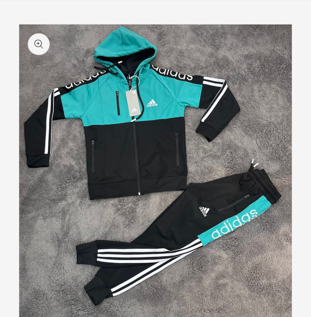 Trening Adidas copii +un cadou surpriza